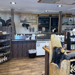 Elk Range Lounge & Casino