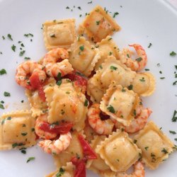 Da Mariano - Ravioli ripieni di ricotta e basilico, al sugo di mazzancolle!