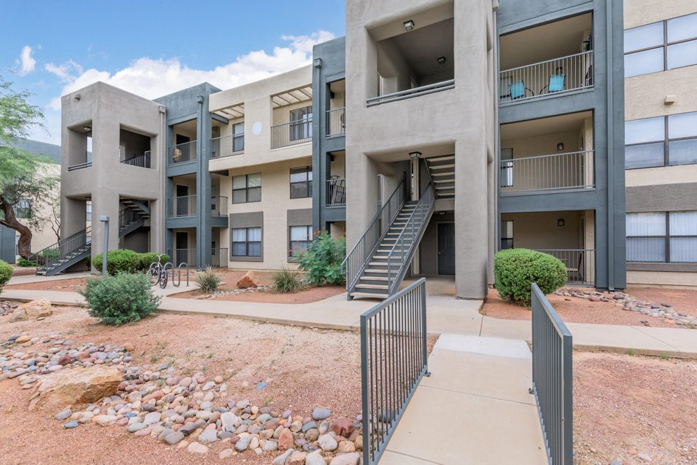 Riverwalk Luxury Apartments - property management company in Tucson, AZ