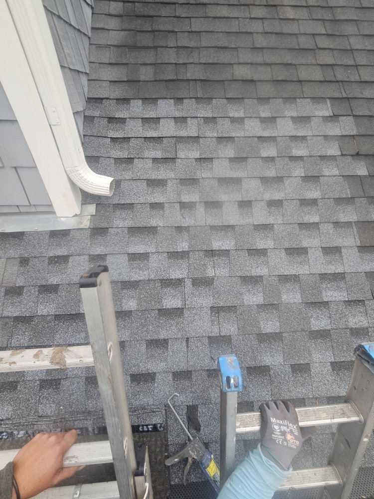 Slide of Reyes Construction