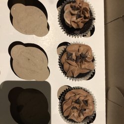 Cupcakes 'N' Desserts - Chocolate and chocolate buttercream cupcakes