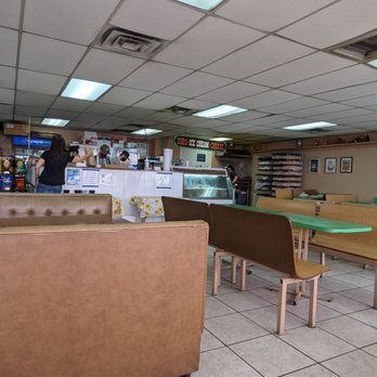 Brown Bag Deli - the inside of a restaurant - Delis Near Me - El Paso, Texas Brown Bag Deli - the inside of a restaurant - Delis Near Me - El Paso, Texas