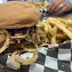 Way West Grill & Pizzeria - Beach burger