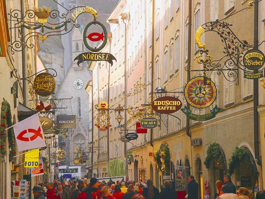 Getreidegasse by null