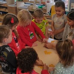 Guidepost Montessori at Paradise Valley - Great kids, great families, amazing teachers and a wonderful school environment!