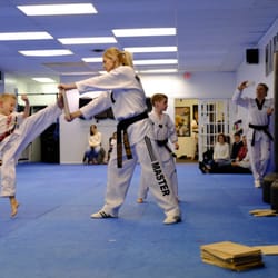YMA Taekwondo & Krav Maga - Testing for next level belt.