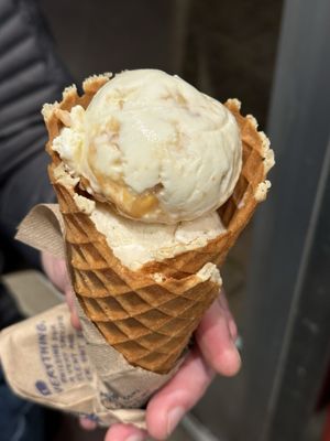 Jeni's Splendid Ice Creams by null