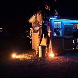Haunted Hollows Scream Park - Ticket booth