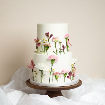 Luna's Cakes & Coffee - Custom Cakes Near Me - Newton, Massachusetts Luna's Cakes & Coffee - Custom Cakes Near Me - Newton, Massachusetts