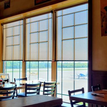 Pilot Pete's - American Near Me - Schaumburg, Illinois