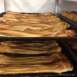 Panificadora Los Pinos - Hueso, el mejor de la panadería