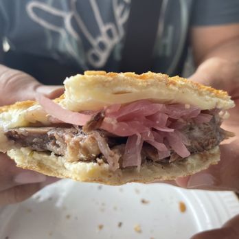 Farmhouse Cafe - Delish Brisket Sandwich - Breakfast & Brunch Near Me - Honolulu, Hawaii Farmhouse Cafe - Delish Brisket Sandwich - Breakfast & Brunch Near Me - Honolulu, Hawaii