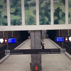 U-Bahnhof, Bus-und Tramhaltestelle Petuelring