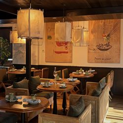 Sichuan Alley Bistro - Environment