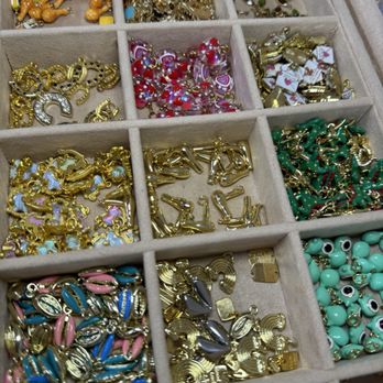 District Candle Lab - Charms - Candle Stores Near Me - Fairfax, Virginia