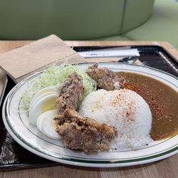 Mitsuwa Marketplace - Karaage with curry plate.
