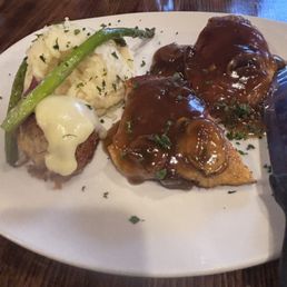 Crab Cake Eggs Benedict