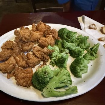 Sully's Gulfport - Kids chicken tenders with broccoli, huge portions! - Steakhouses Near Me - Gulfport, Mississippi Sully's Gulfport - Kids chicken tenders with broccoli, huge portions! - Steakhouses Near Me - Gulfport, Mississippi