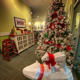 Very nice Christmas decor throughout the restaurant!!! Very nice Christmas decor throughout the restaurant!!!