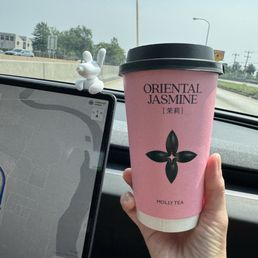 White Champaca Oolong Milk Tea White Champaca Oolong Milk Tea