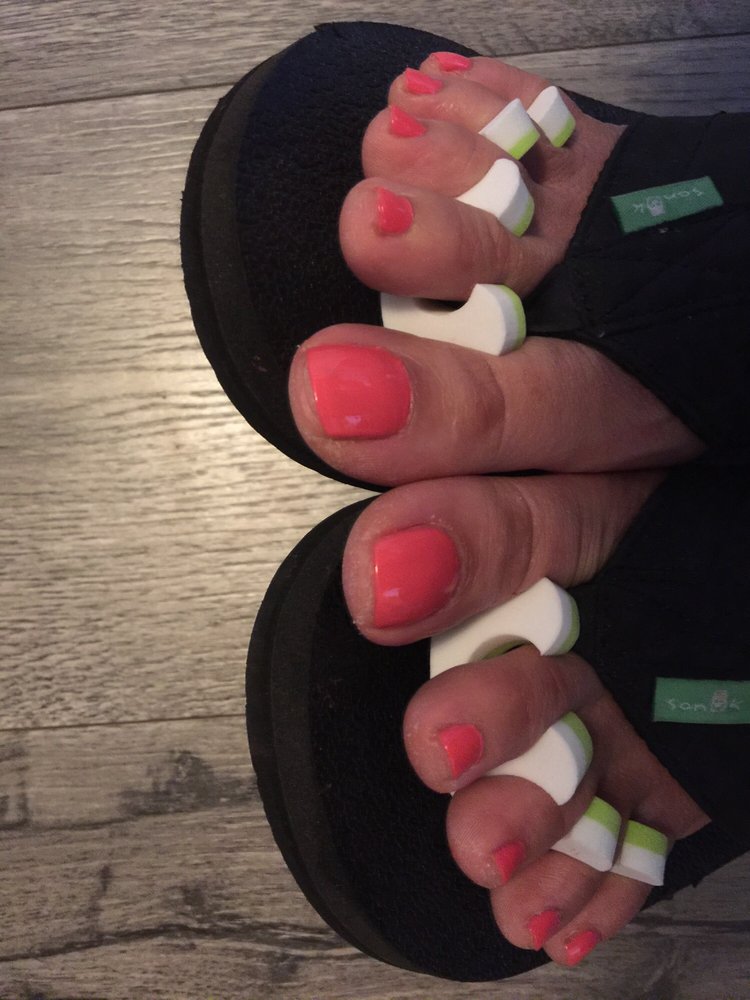 Wonder Nail Logo