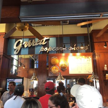 Garrett Popcorn Shops - Popcorn Shops Near Me - Chicago, Illinois