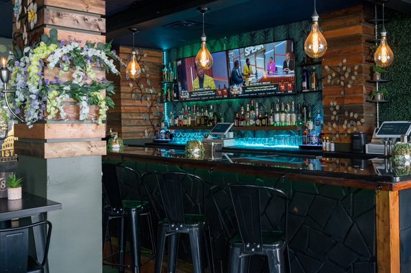 The District Sports Bar by null