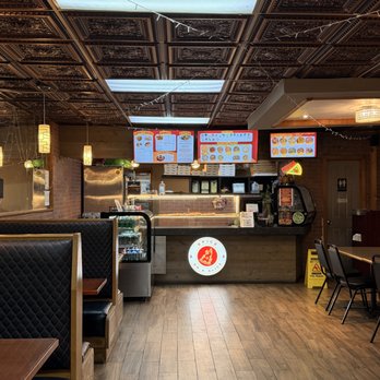 Spice on a Slice - The ambience - Pizza Near Me - New York, New York Spice on a Slice - The ambience - Pizza Near Me - New York, New York