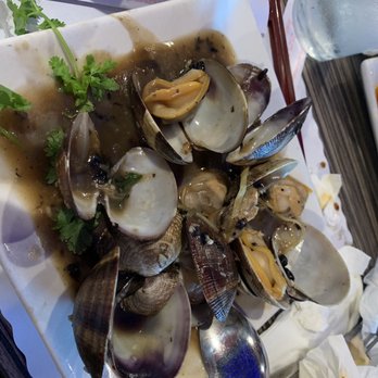 Dong Que Restaurant - Clams with Black Bean Sauce - Vietnamese Near Me - San Jose, California Dong Que Restaurant - Clams with Black Bean Sauce - Vietnamese Near Me - San Jose, California