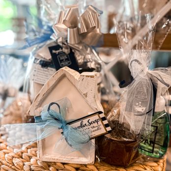Magnolia Soap & Bath - Gift sets - Cosmetics & Beauty Supply Near Me - Woodway, Texas Magnolia Soap & Bath - Gift sets - Cosmetics & Beauty Supply Near Me - Woodway, Texas