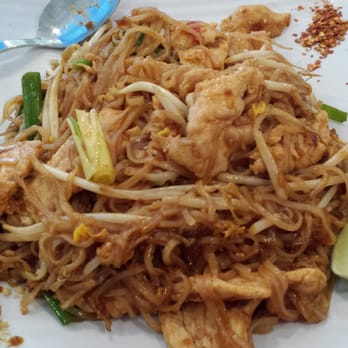 Noot's Thai Kitchen - chicken pad thai - Thai Near Me - Victoria, Texas Noot's Thai Kitchen - chicken pad thai - Thai Near Me - Victoria, Texas