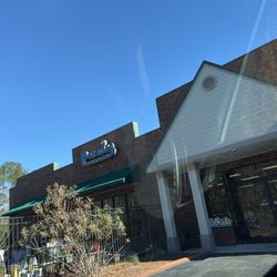 Paradise Pools and Spas - Summerville store entrance