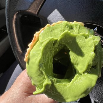 Maruwu Seicha - Big hole from top to cone/ hardly any of what I paid for - Desserts Near Me - Palo Alto, California