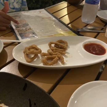 Cinco Restaurant - Fried calamari dish sad plate this is how they brought it - Puerto Rican Near Me - Aguadilla, Puerto Rico