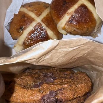 The Dutchess - Our server gifted us hot cross buns and cookies for the road. So kind! - Cafes Near Me - Ojai, California The Dutchess - Our server gifted us hot cross buns and cookies for the road. So kind! - Cafes Near Me - Ojai, California