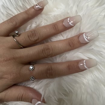 2 Bee Nailz - Nail Salons Near Me - Bloomfield, New Jersey