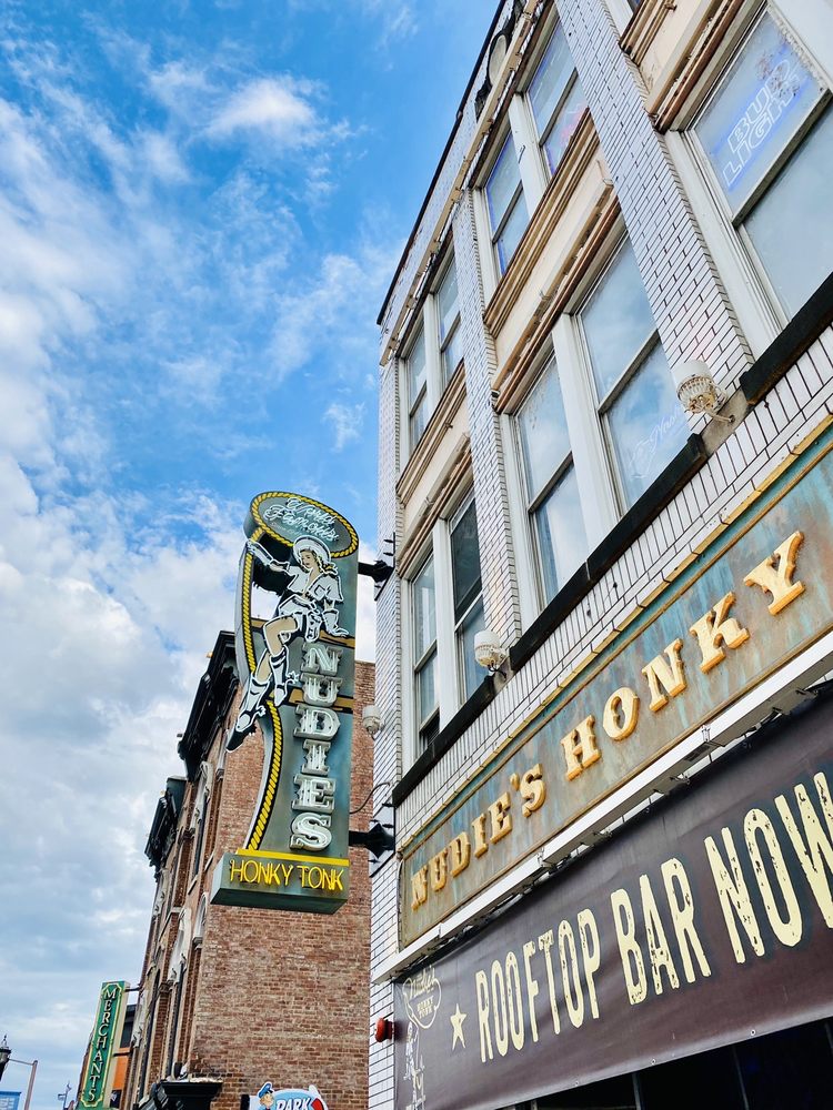 Nudie's Honky Tonk