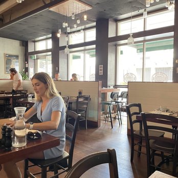 Francesca's Italian Kitchen - Inside - Pizza Near Me - Christchurch, CAN Francesca's Italian Kitchen - Inside - Pizza Near Me - Christchurch, CAN