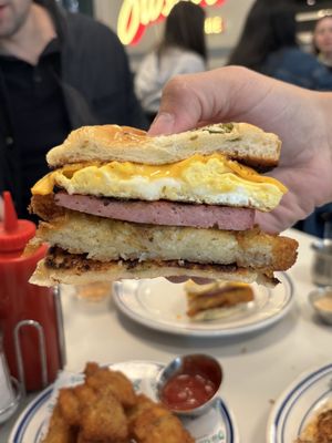 Susie's Rise & Dine by null