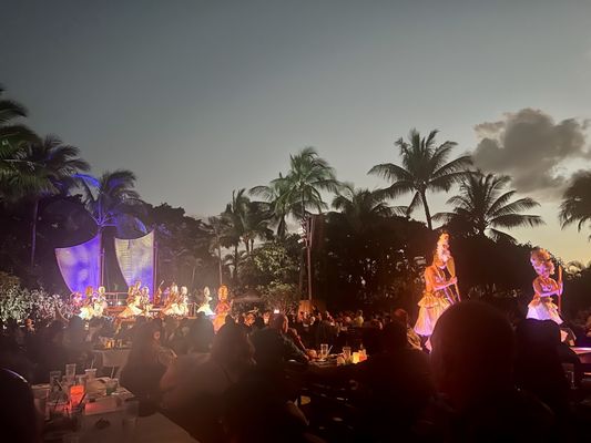 KA WA'A - A LŪ'AU by null