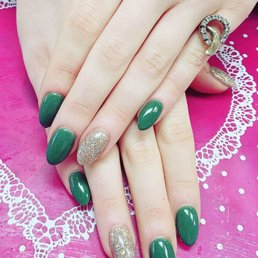 I got this SNS/powder gel manicure just before Christmas - they do beautiful work, and there are so many color choices! I got this SNS/powder gel manicure just before Christmas - they do beautiful work, and there are so many color choices!