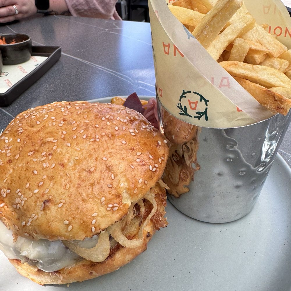 Aiona - Wagyu burger - Mediterranean Near Me - Sacramento, California