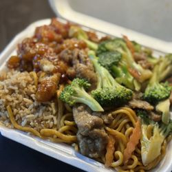 Mr You Chinese Food - combination plate