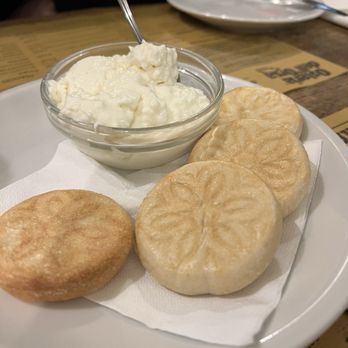 Osteria dell'Orsa - Tigelle + squaqarone - Bistros Near Me - Bologna, BO