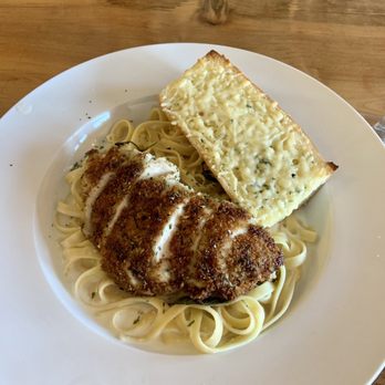 Francis & Mount - Chicken fettuccine - Bars Near Me - Crawfordsville, Indiana Francis & Mount - Chicken fettuccine - Bars Near Me - Crawfordsville, Indiana