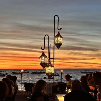 La Palapa - Another view as the lanterns turned out just after sundown - Mexican Near Me - Puerto Vallarta, JAL