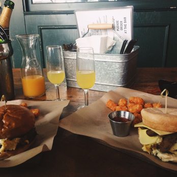 Beelman's - Brunch is served: Butter your Bun! x Dayum Muffin! ++tots - Pubs Near Me - Los Angeles, California Beelman's - Brunch is served: Butter your Bun! x Dayum Muffin! ++tots - Pubs Near Me - Los Angeles, California