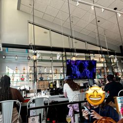 Sam Choy's Poke To The Max - SeaTac Airport - Full bar?