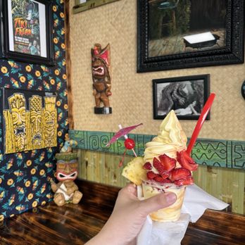 Pineapple Lagoon - Orange and Pineapple with fresh strawberries - Ice Cream & Frozen Yogurt Near Me - Garden Grove, California Pineapple Lagoon - Orange and Pineapple with fresh strawberries - Ice Cream & Frozen Yogurt Near Me - Garden Grove, California