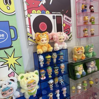 Chewie & Mellow - Cutest decor - Desserts Near Me - Irvine, California